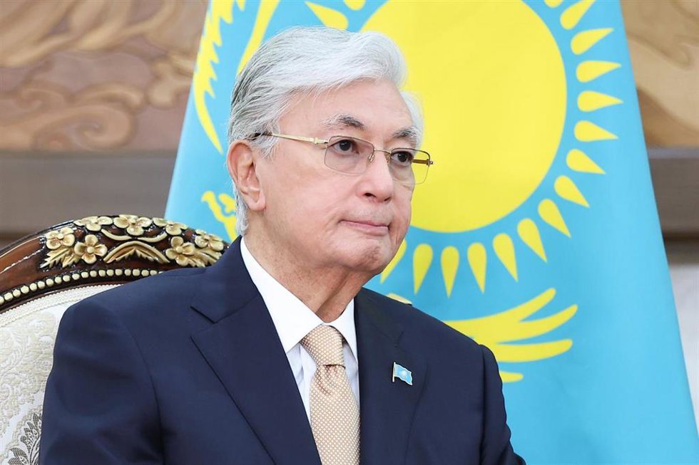 El presidente de Kazajistán, Kasim-Jomart Tokayev, durante un encuentro en el marco de la cumbre de la Organización para la Cooperación de Sanghái celebrada en Kirguistán en agosto de 2026