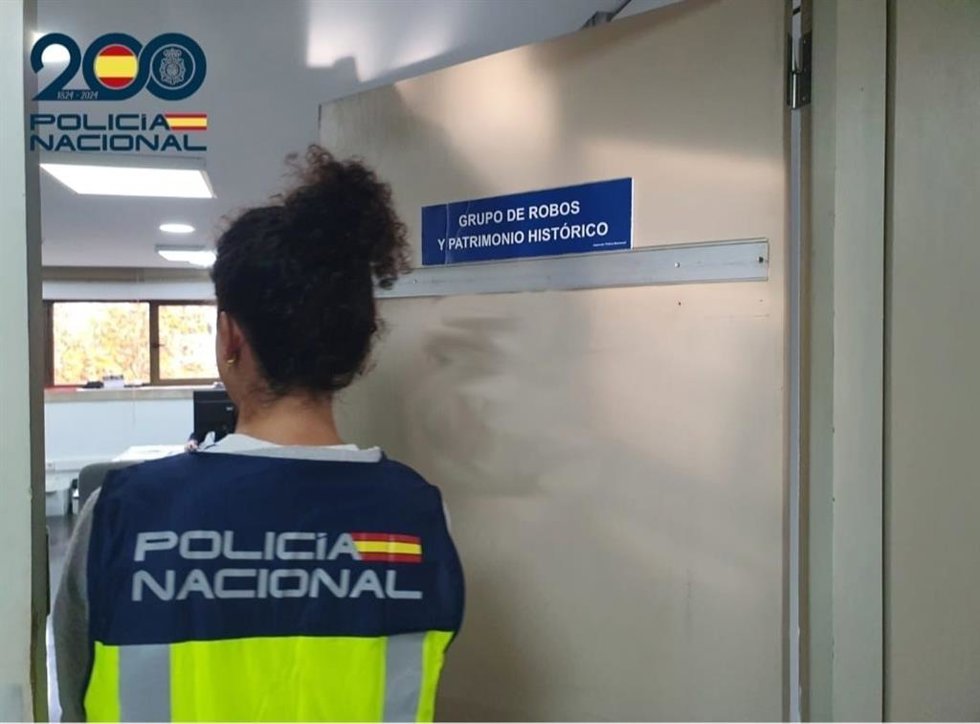 Agente de la Policía Nacional del Grupo de Robos.