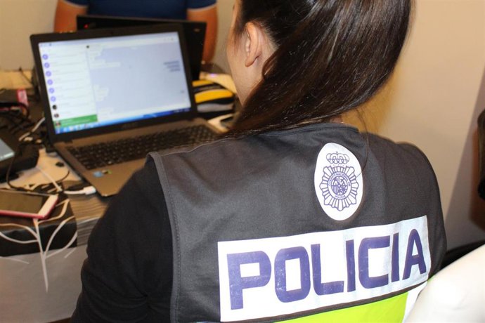 Imagen de una agente de la Policía Nacional.
