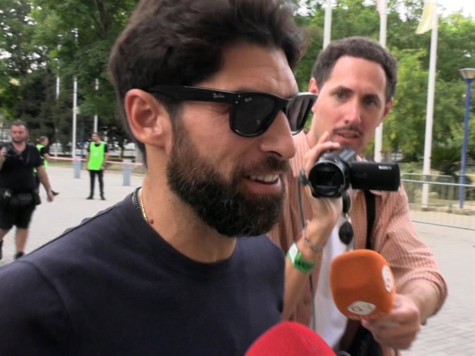 Cayetano Rivera llega al Palacio de los Deportes San Pablo donde se celebra WOW 32 Sevilla