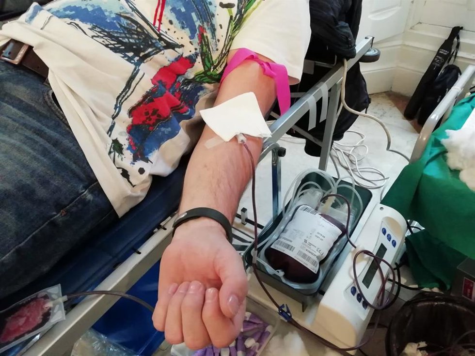 Archivo - Donación de sangre en Huelva.