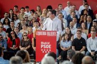 Óscar López afirma que en 2027 se decidirá si "gana la indignidad de los áticos" o "la dignidad de las calles de Madrid"
