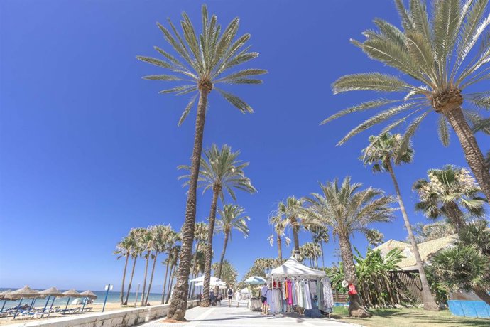 Archivo - Paseo marítimo de San Pedro Alcántara.