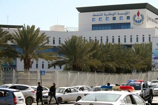 Archivo - (200213) -- TRIPOLI, Feb. 13, 2020 (Xinhua) -- Photo taken on Feb. 12, 2020 shows the National Oil Corporation in Tripoli, Libya. Libya's National Oil Corporation (NOC) on Tuesday said suspension of oil exports due to closure of oilfields and po