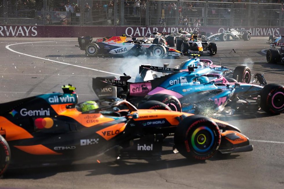 Lando Norris, Franco Colapinto, Pierre Gasly, Liam Lawson y Arvid Lindblad durante el incidente del Gran Premio de Azerbaiyán