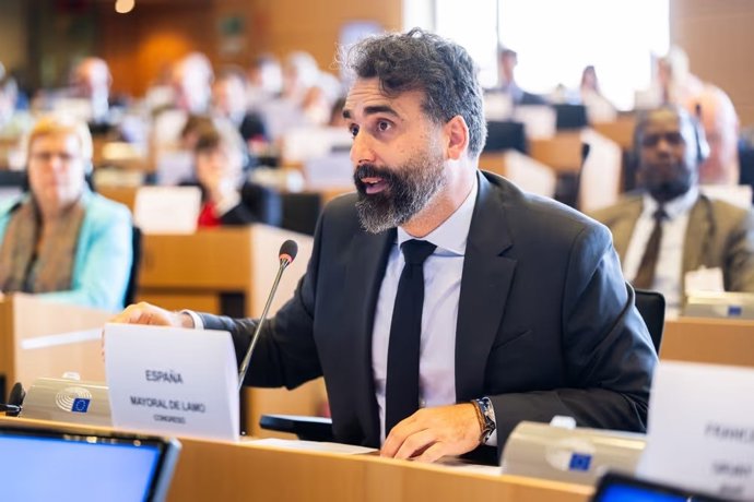 Archivo - El diputado del PSOE Alberto Mayoral.