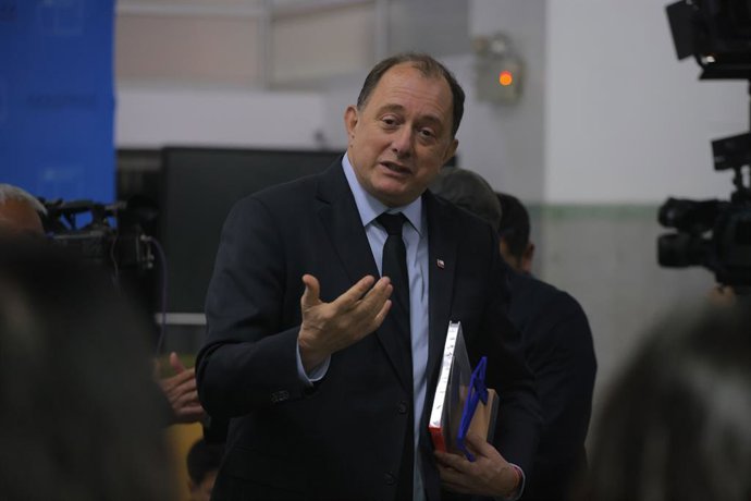 Santiago, 21 de Septiembre del 2026.  El ministro de Vivienda y Urbanismo, Iván Poduje se reúne por primera vez con la nueva mesa directiva de la Cámara Chilena de la Construcción (CChC), encabezada por su presidente, Raimundo Rencoret.  Luis