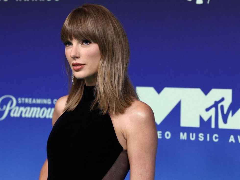Taylor Swift se corona en los MTV VMAs 2026 con un deslumbrante vestido joya