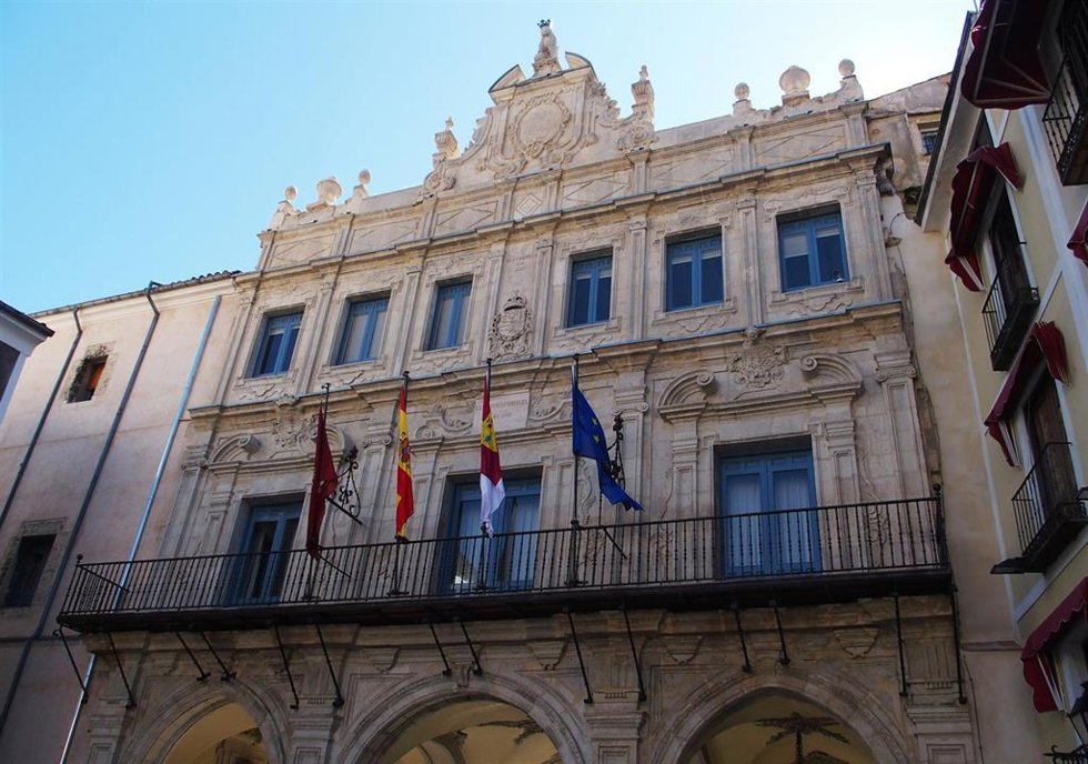 Archivo - Fachada del Ayuntamiento de Cuenca.