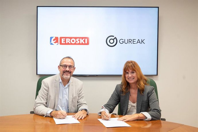 Eroski y Gureak firman un convenio marco de colaboración para poner en marcha Eroski-Akademi