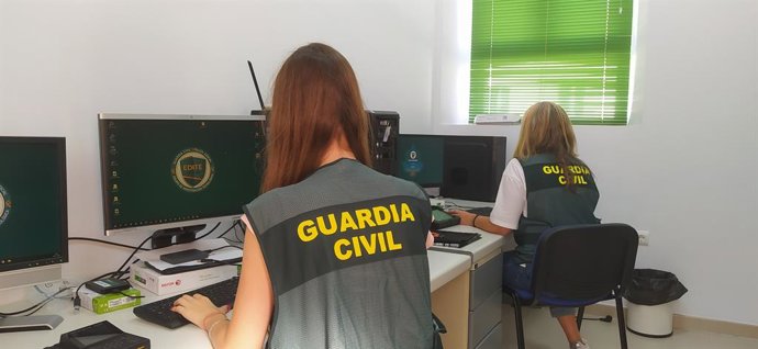 Agentes da equipe Edite.