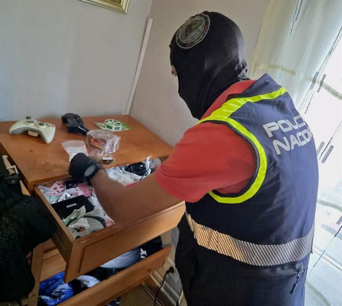 Detenido en Burgos acusado de traficar con cocaína y hachís desde su domicilio de Gamonal.