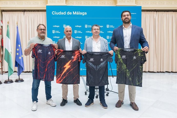Presentación de la carrera urbana 'Hero Run Málaga El Torcal-La Paz' en Málaga.
