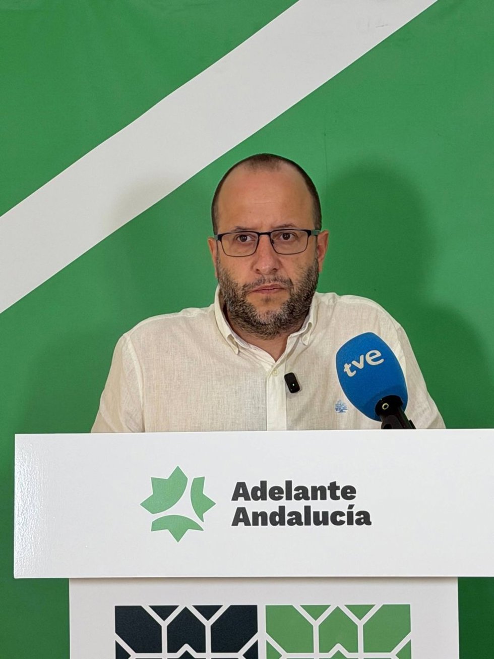 El secretario de organización de Adelante Andalucía, Néstor Salvador, en una rueda de prensa.