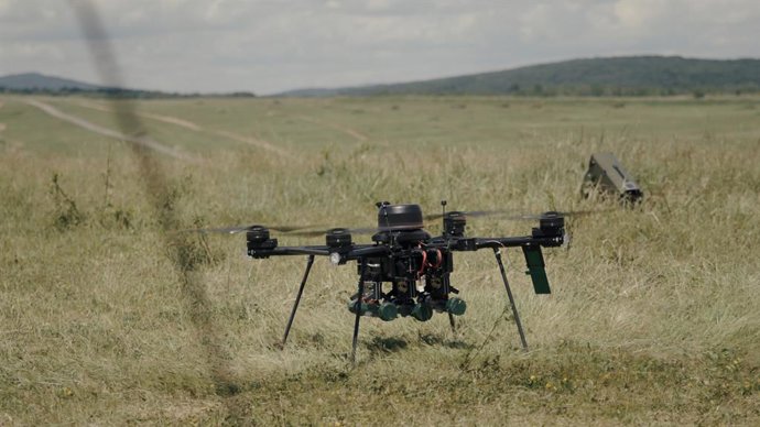 Archivo - Arquivo - Um drone realiza um voo de teste no centro de treinamento militar de Lest (Eslováquia) durante exercícios da OTAN