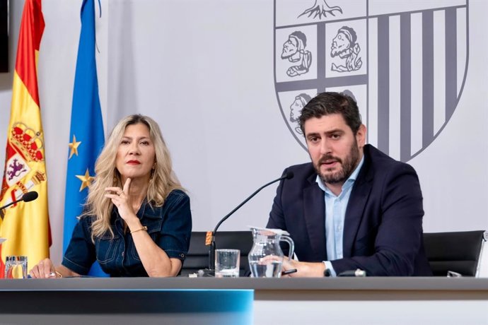 Los vicepresidentes Mar Vaquero y Alejandro Nolasco, en rueda de prensa este lunes tras el Consejo de Gobierno extraordinario.