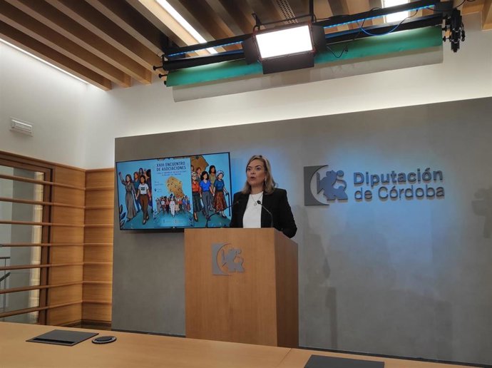 La delegada de Igualdad de la Diputación de Córdoba, Auxiliadora Moreno, en rueda de prensa.