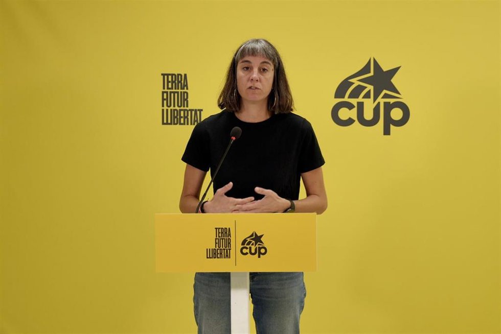 La portavoz de la CUP, Su Moreno, en una rueda de prensa en la sede del partido