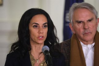 Santiago, 1 de julio 2026. Se realiza punto de prensa tras la conformacion de una mesa politica, que reune al ministro de Hacienda, la presidenta del Senado, senadores oficialistas y de oposicion, en la Sede Santiago del Congreso Nacional. Jonnathan