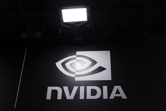 Archivo - Arquivo - 12 de junho de 2026, Chiba, Japão: Identidade visual da Nvidia na Interop26. A Interop Tokyo 2026, a maior e mais antiga feira e conferência de TIC do Japão, reuniu cerca de 500 expositores e atraiu dezenas de milhares de visitantes pa