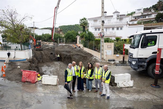 Diputación de Málaga invierte 614.000 euros en obras para evitar que se inunde la travesía del núcleo veleño de Triana.