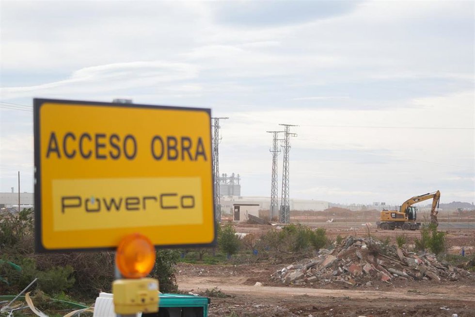Archivo - Acceso a la obra, durante una visita a la gigafactoría PowerCo, a 24 de noviembre de 2025, en Sagunto, Valencia. 
