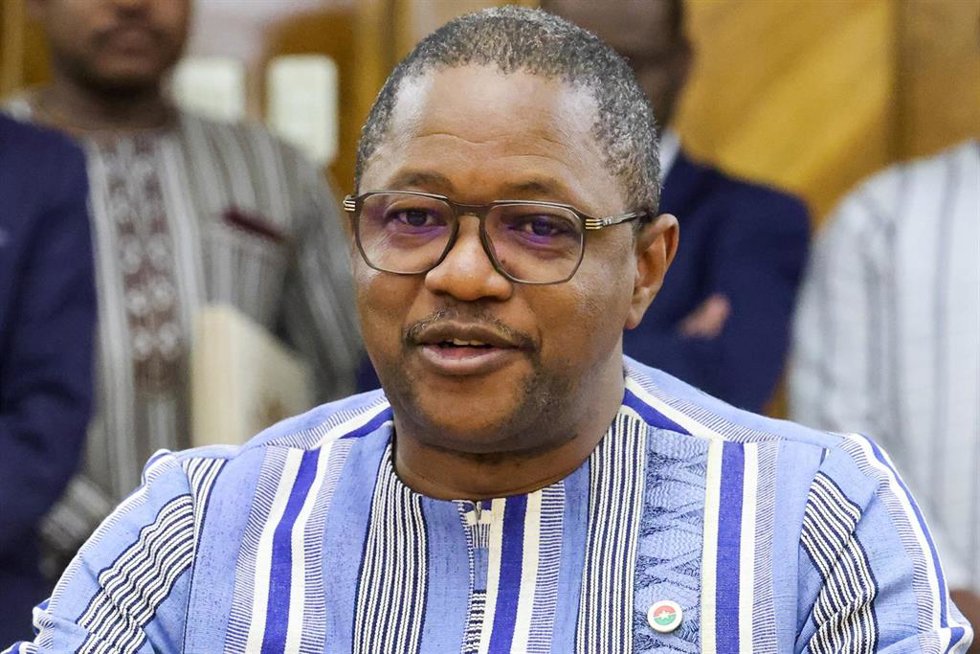 Archivo - El ministro de Exteriores de Burkina Faso, Karamoko Jean-Marie Traore, durante un viaje a Moscú.