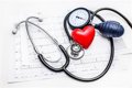 Pacientes cardiovasculares reivindican el uso del fonendoscopio para la detección precoz de valvulopatías