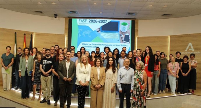 La Universidad de Granada (UGR) y la Escuela Andaluza de Salud Pública (EASP), dependiente de la Consejería de Sanidad, han dado comienzo a sus dos másteres especializados en salud pública en los que se formarán 26 estudiantes de 12 nacionalidades.
