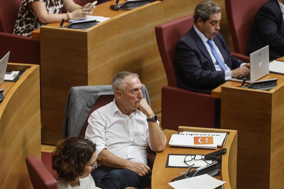 El síndic de Compromís, Joan Baldoví, durante el Debate de Política General de la Comunitat Valenciana, en les Corts Valencianes, a 28 de septiembre de 2026