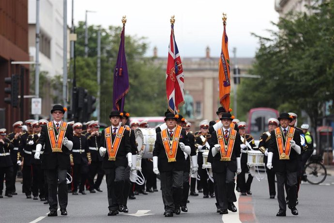 Archivo - Desfile de la Orden de Orange en Belfast (archivo)