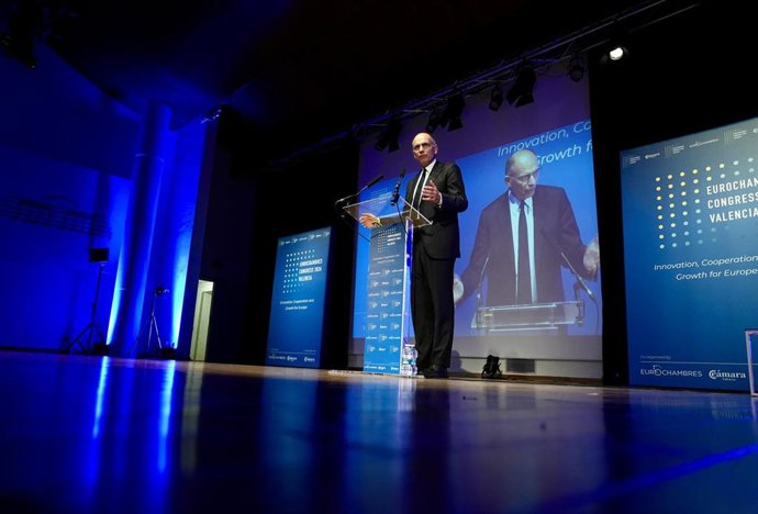 El exprimer ministro de Italia y decano de IE School of Politics, Economics, and Global Affairs de la IE University, Enrico Letta, interviene durante la inauguración del Congreso Europeo de Cámaras de Comercio, Eurochambres Congress 2026