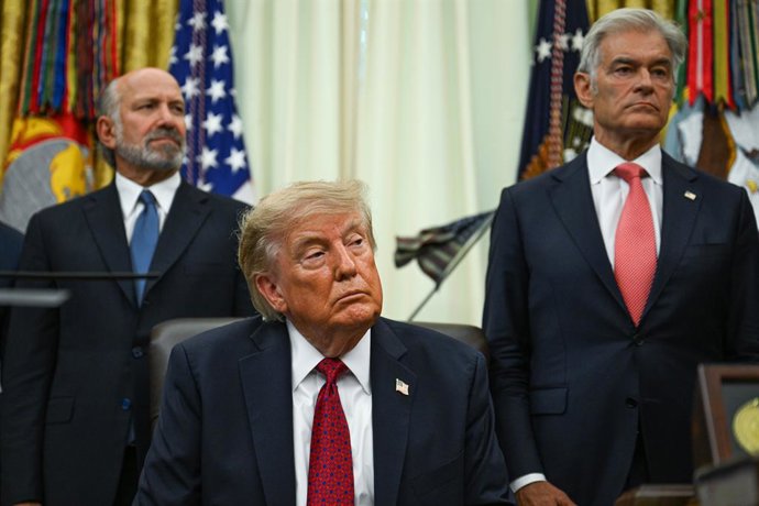 31 de agosto de 2026, Washington, Distrito de Columbia, EUA: O presidente dos Estados Unidos, Donald J. Trump, realiza uma coletiva sobre a acessibilidade dos serviços de saúde no Salão Oval da Casa Branca, em Washington, DC, EUA, na segunda-feira, 31 de 