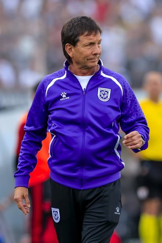 Futbol, Colo Colo vs Deportes Concepcion Fecha 23, Liga de primera 2026 El entrenador de Deportes Concepcion Fernando Diaz durante el partido de la liga de primera disputado en el estadio Monumental David Arellano Santiago, Chile. 13/9/2026 Pepe