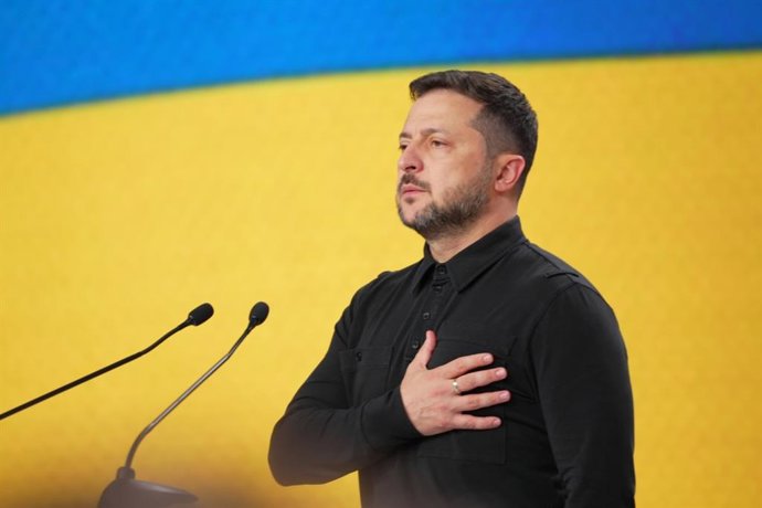 Archivo - Arquivo - 22 de agosto de 2026, Ucrânia, Ucrânia, Ucrânia: O presidente ucraniano Volodymyr Zelensky participa do Nono Fórum Internacional de Veteranos em Kiev, na Ucrânia, em 22 de agosto de 2026. Autoridades e representantes de veteranos se re