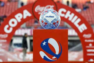 Archivo - Chile.- Cobreloa y La Serena luchan por su lugar en octavos de Copa Chile