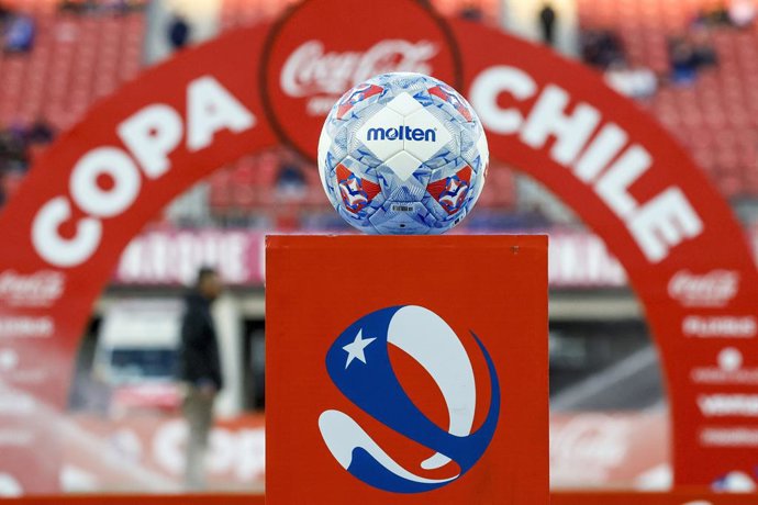 Archivo - Chile.- Cobreloa y La Serena luchan por su lugar en octavos de Copa Chile