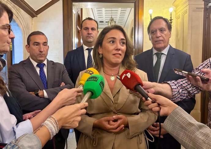García Corral atiende a los medios en Salamanca.