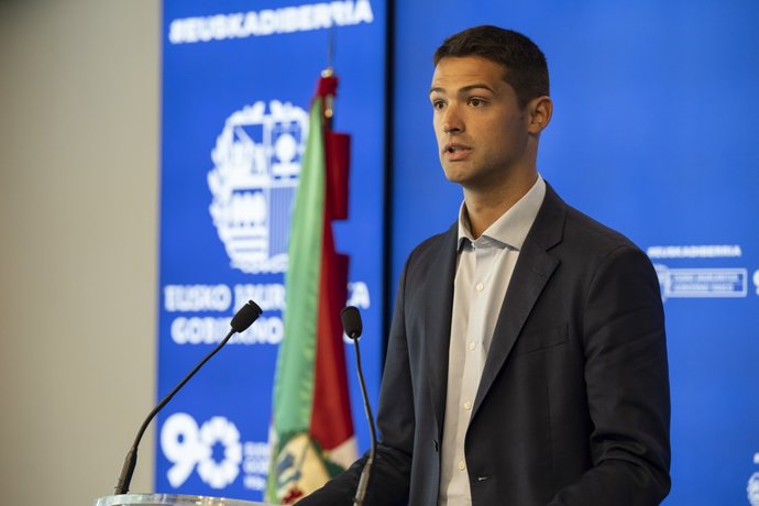O porta-voz parlamentar do EAJ/PNV, Joseba Díez Antxustegi