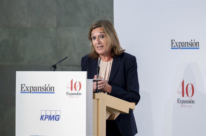 La presidenta de UNESPA, Mirenchu del Valle, durante su intervención en el foro 'XVII Encuentro Financiero' organizado por KPMG.