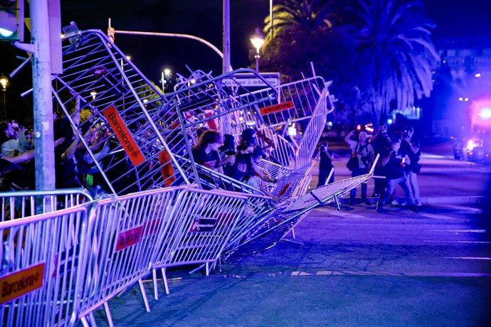 Intervenció policial durant la manifestació del Sindicat de Llogateres
