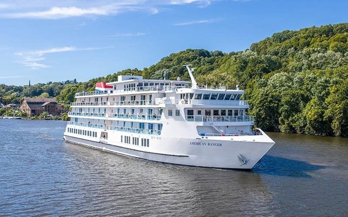 American Cruise Lines bautiza su tercer barco de 2026 e inicia un plan de tres nuevas entregas para 2027