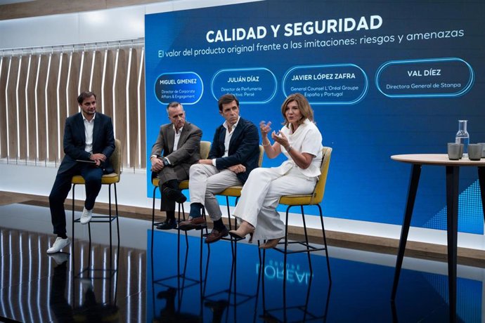 Mesa sobre calidad y seguridad en la jornada de L'oréal 'Media day'.