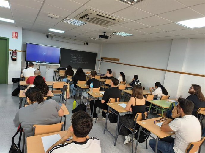 Archivo - Imagen de archivo. Educación elimina cautelarmente el límite de edad en FP para alumnos con discapacidad.
