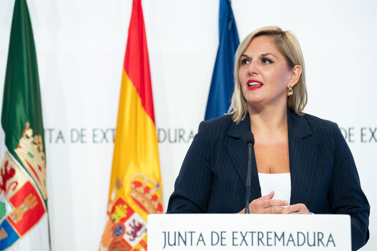 La Junta trabaja para presentar los PGEx antes del 15 de octubre y la  prioridad  será llegar a todos los extremeños