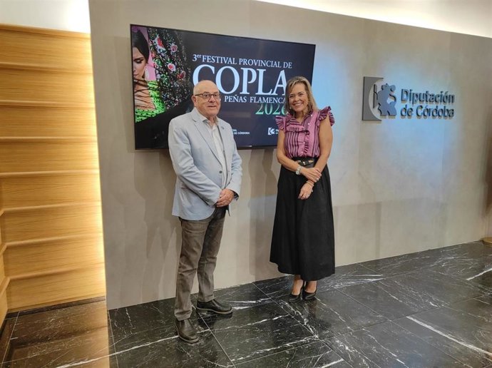 Auxiliadora Moreno y José Gregorio Ramírez presentan el III Festival Provincial de Copla en las Peñas.