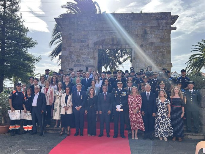 Distinguidos en el acto conmemorativo de San Miguel, patrón de la Policía Local.
