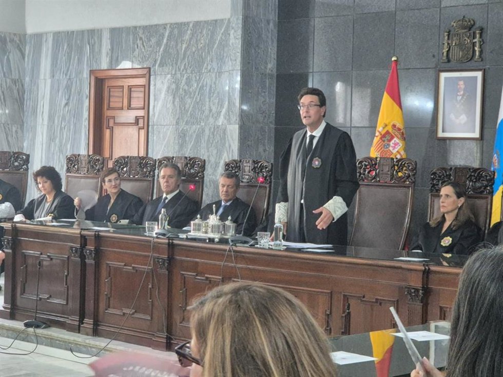 El presidente de la TSJC, Juan Avello, en su toma de posesión