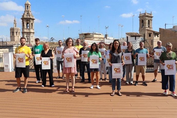 Presentació de la manifestació del 9 d'Octubre al Centre Octubre