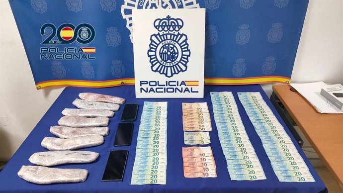Droga y dinero intervenido en Algeciras.